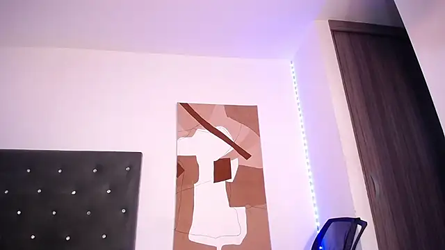 Snapshot of JoshMorri chatting on 11.26.25 JoshMorri online show from 11.26.25