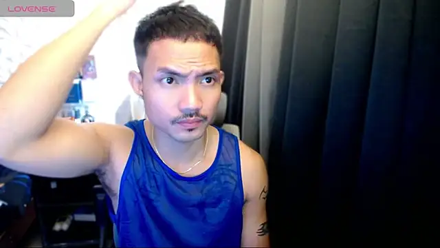 Snapshot of Thefriskyasian chatting on 11.22.25 Thefriskyasian online show from 11.22.25