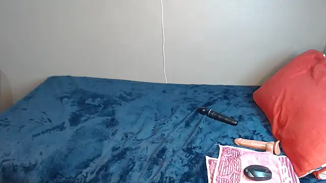 Lunalee online show from 11.01.25