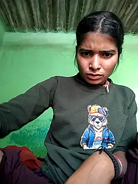 Hot xxx12 online show from 12.15.25