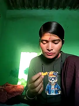 Hot xxx12 online show from 12.17.25