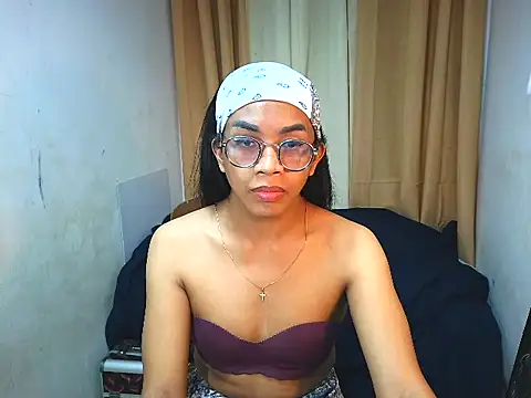 Snapshot of _karie chatting on 07.17.26 karie online show from 07.17.26