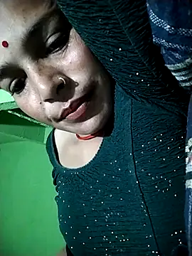 Snapshot of Hot_Kajal5 chatting on 10.21.25 Hot Kajal5 online show from 10.21.25