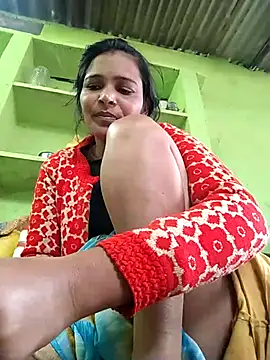 Snapshot of Hot_Kajal5 chatting on 10.31.25 Hot Kajal5 online show from 10.31.25