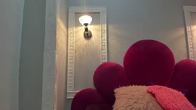 Snapshot of Saammy_17 chatting on 10.22.25 Saammy 17 online show from 10.22.25