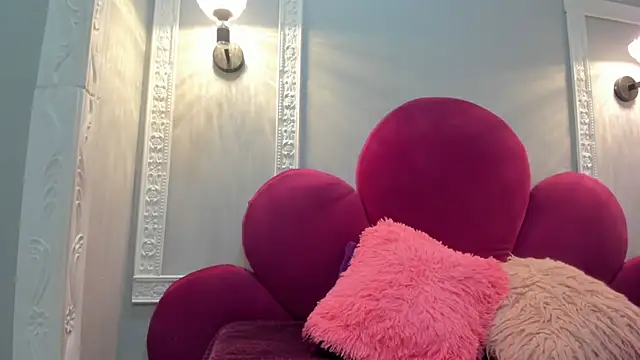 Snapshot of Saammy_17 chatting on 10.23.25 Saammy 17 online show from 10.23.25