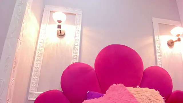 Snapshot of Saammy_17 chatting on 10.29.25 Saammy 17 online show from 10.29.25