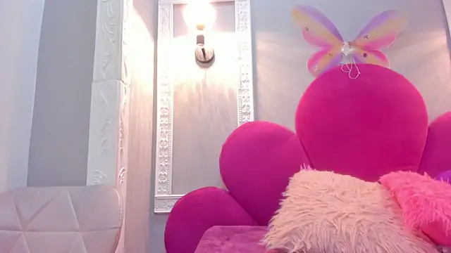 Snapshot of Saammy_17 chatting on 11.13.25 Saammy 17 online show from 11.13.25