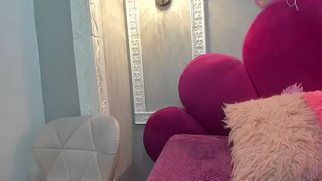 Snapshot of Saammy_17 chatting on 11.15.25 Saammy 17 online show from 11.15.25