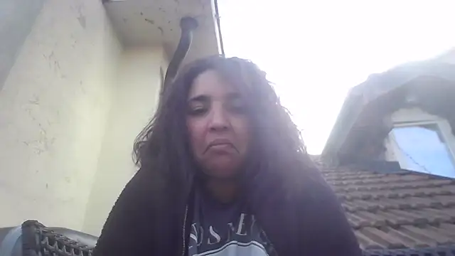 Snapshot of LadySophia03 chatting on 10.21.25 LadySophia03 online show from 10.21.25