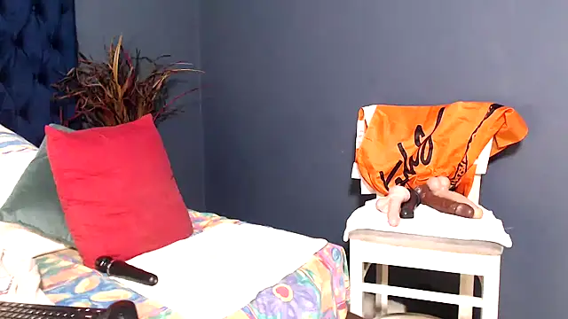 PrettyBoobsxx42 online show from 11.27.25