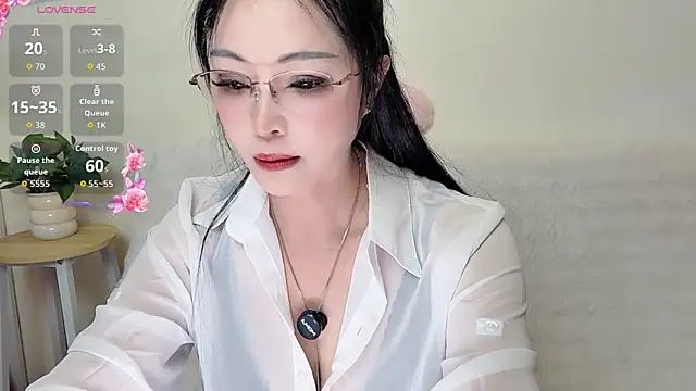 Snapshot of Hua_Hua_0 chatting on 09.20.25 Hua Hua 0 online show from 09.20.25