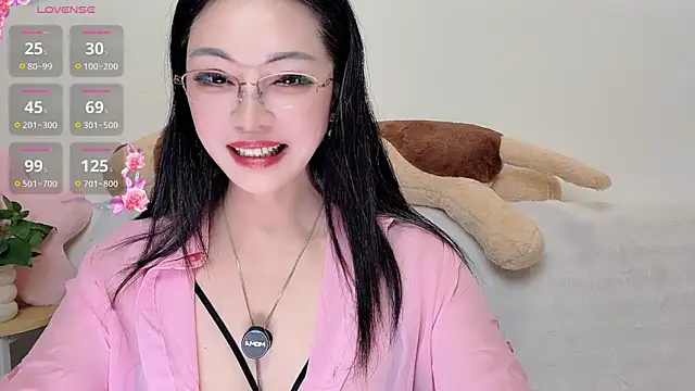 Snapshot of Hua_Hua_0 chatting on 09.26.25 Hua Hua 0 online show from 09.26.25
