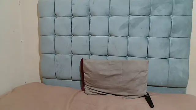 curveAss222 online show from 11.07.25