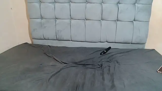 curveAss222 online show from 12.20.25