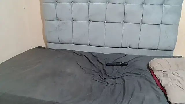 curveAss222 online show from 12.21.25