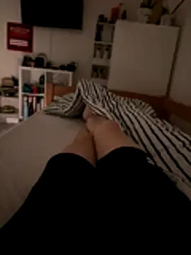 Snapshot of Aaron_24_ chatting on 12.23.25 Aaron 24 online show from 12.23.25