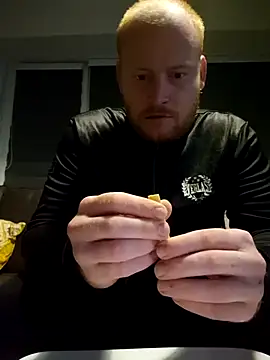 svenni2525 online show from 10.15.25