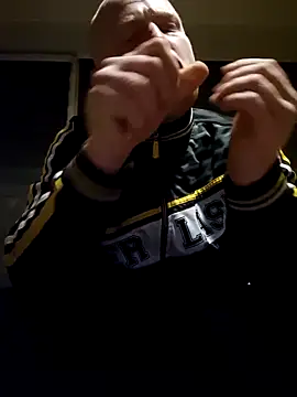 svenni2525 online show from 10.23.25