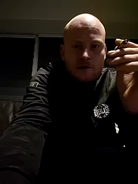 svenni2525 online show from 10.28.25