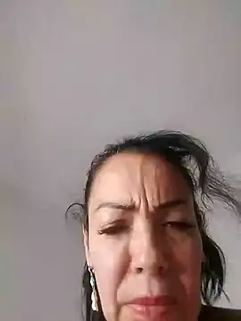 naiaratobon   online show from 12.05.25