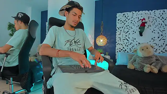 Adonis WB online show from 11.19.25