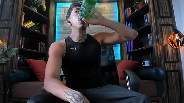 Donovan Desmond online show from 09.09.25