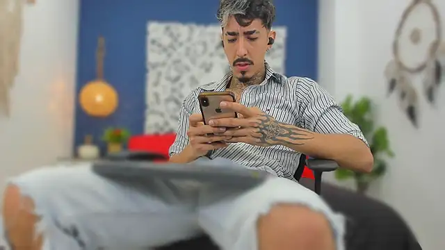 Donovan Desmond online show from 09.12.25