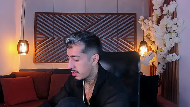 Donovan Desmond online show from 02.15.26