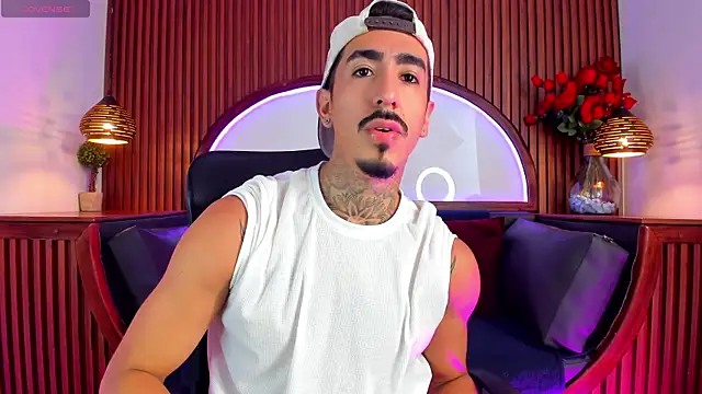 Donovan Desmond online show from 04.08.26