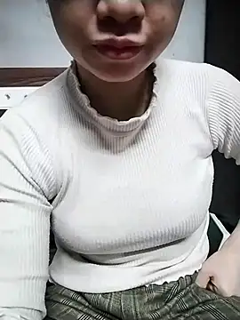 Mie rose online show from 12.14.25