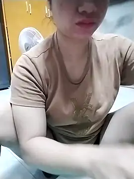 Mie rose online show from 04.18.26