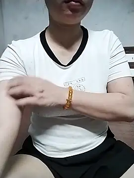 Snapshot of Mie_rose chatting on 04.22.26 Mie rose online show from 04.22.26