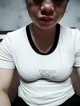 Snapshot of Mie_rose chatting on 04.26.26 Mie rose online show from 04.26.26