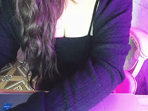 ahoa Tk online show from 11.20.25