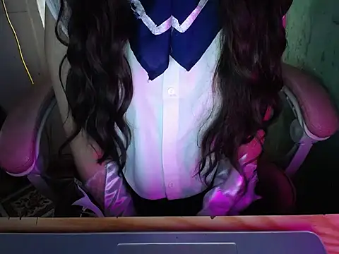 ahoa Tk online show from 12.23.25