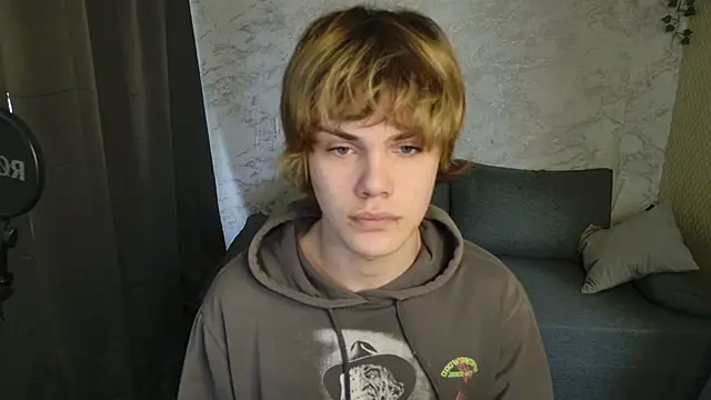 Bonnie And C1yde online show from 04.05.26