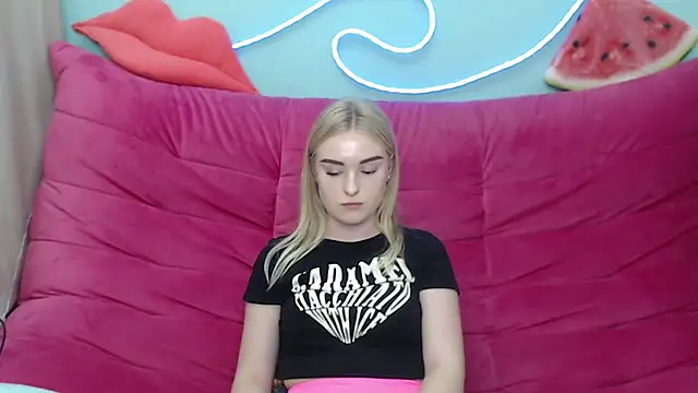 SofySofty online show from 11.09.25