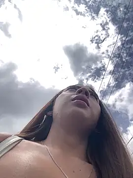 Sara-cooper2 online show from 10.02.25