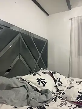 Sara-cooper2 online show from 04.16.26