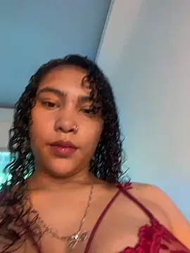 Snapshot of SophieD chatting on 07.02.26 SophieD online show from 07.02.26