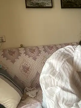 Snapshot of Mier-cn chatting on 09.10.25 Mier-cn online show from 09.10.25