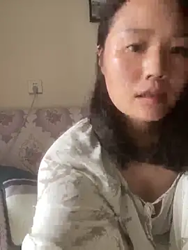 Snapshot of Mier-cn chatting on 09.19.25 Mier-cn online show from 09.19.25