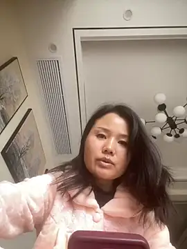 Snapshot of Mier-cn chatting on 12.04.25 Mier-cn online show from 12.04.25