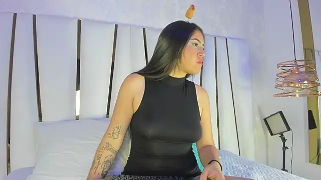 bonnie sm online show from 10.21.25