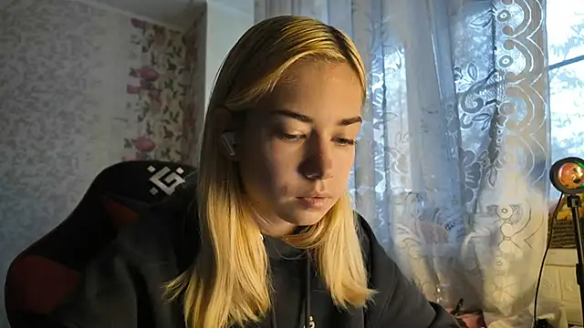 Witching Moon online show from 10.28.25