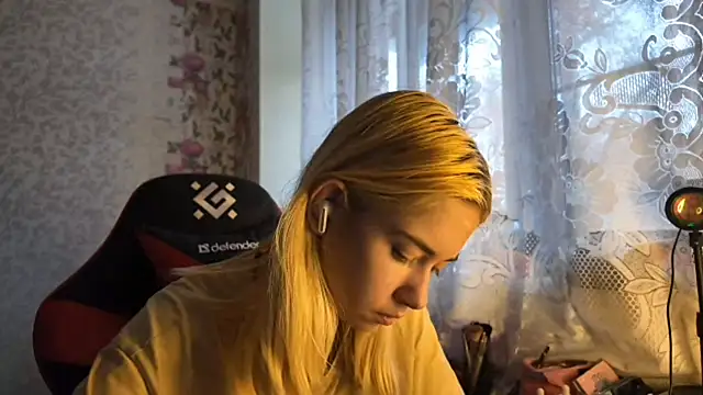 Witching Moon online show from 10.29.25