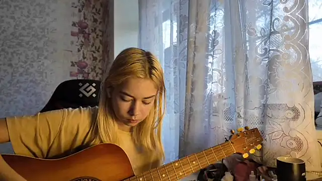 Witching Moon online show from 11.03.25