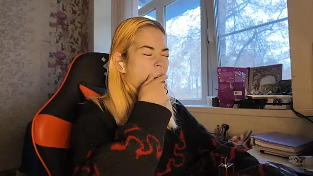 Witching Moon online show from 11.27.25