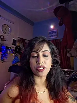 Snapshot of Love_Beauty01 chatting on 06.18.26 Love Beauty01 online show from 06.18.26